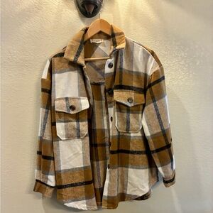 Altar’D State Women’s trendy Plaid Button-Up Shirt Jacket. Cozy And warm.